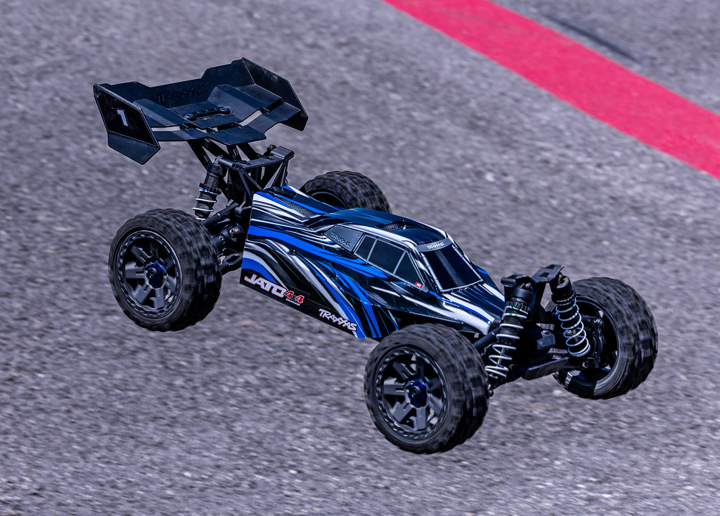 Traxxas Jato 4x4 Brushless BL-2S with clipless body