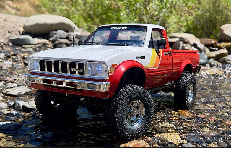 RC4WD Trail Finder 2 RTR w/1982 Toyota Hard Body Set (Red)