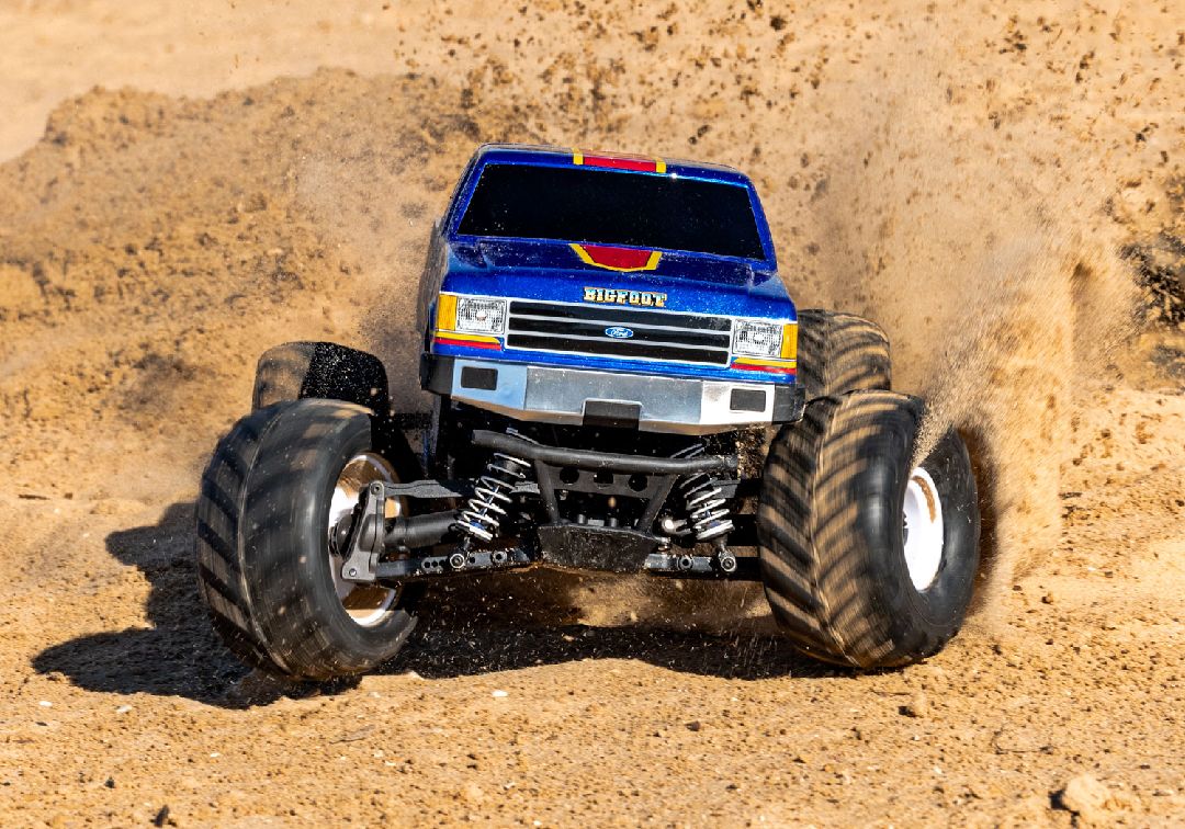 Traxxas 1/10 Ford F-150 BL-2S 4X4 RTR - Bigfoot No. 8